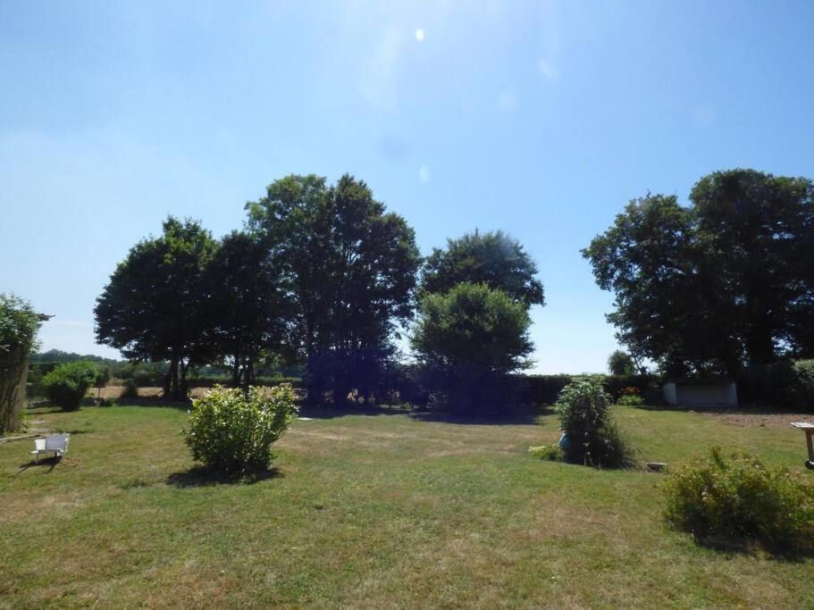 La Pause Campagne Villa Pullay Exterior photo